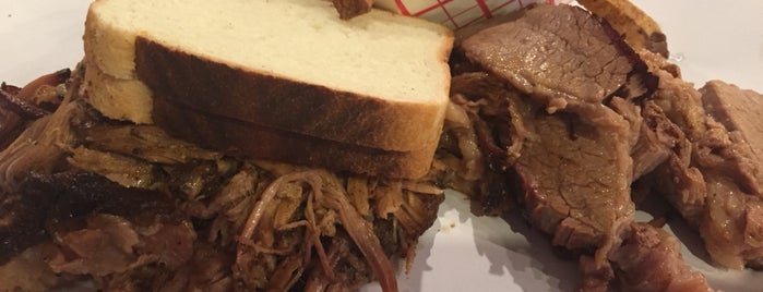 John Brown Smokehouse is one of Queens Spots.
