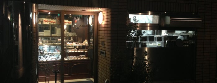 Pasticceria Isso is one of ELLE à table 食べ歩きおやつBOOK.