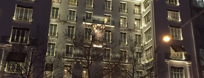 Hôtel Napoléon is one of Mohrah'ın Beğendiği Mekanlar.