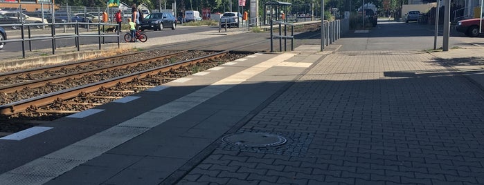 H Pankower Straße is one of Berlin tram line 50.