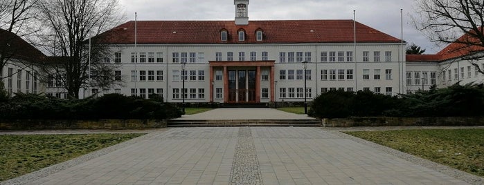 Gesamtschule 3 Eisenhüttenstadt is one of SU Strike Collection.