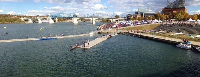 Head of the Hooch is one of สถานที่ที่ Dave ถูกใจ.