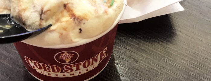 Cold Stone Creamery is one of Lugares favoritos de Karol.