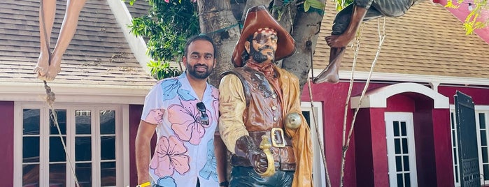 Pirates of Nassau is one of Sean : понравившиеся места.