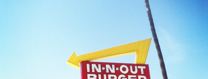 In-N-Out Burger is one of Pasadena Eatdeck.