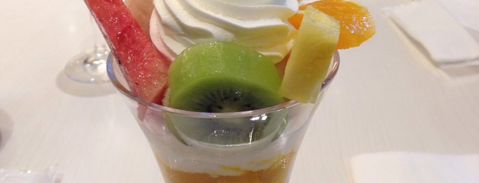 Sembikiya Fruits Parlour is one of Tokyo.