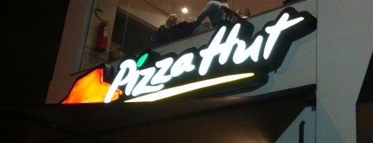 Pizza Hut is one of Restaurantes e Pizzarias.