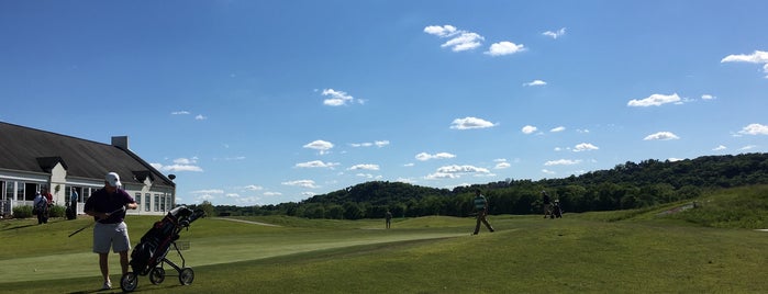 Aberdeen Golf Club is one of Tempat yang Disukai Doug.