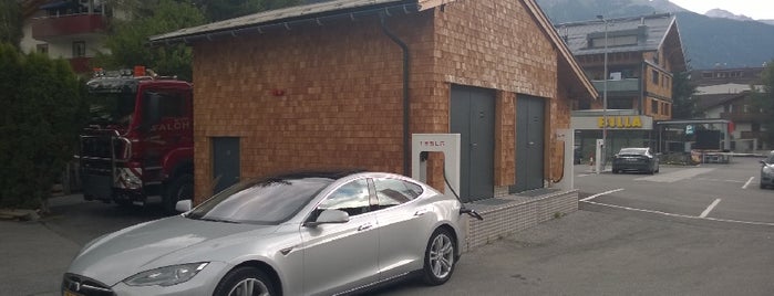 Tesla Supercharger St. Anton is one of Supercharger Schweiz.