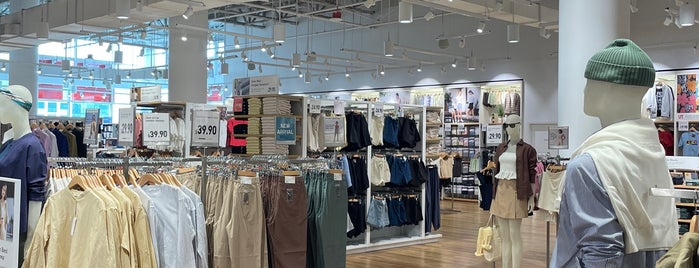 UNIQLO is one of Shopping Hot Spots.