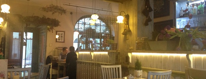 Lavenda Gastro&Cafe is one of Lugares favoritos de Joeri.