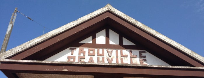 Gare SNCF de Trouville-Deauville is one of Posti che sono piaciuti a Halit.