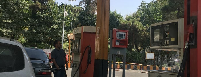 Gas Station | پمپ بنزین شریعتی is one of Lugares favoritos de Hoora.