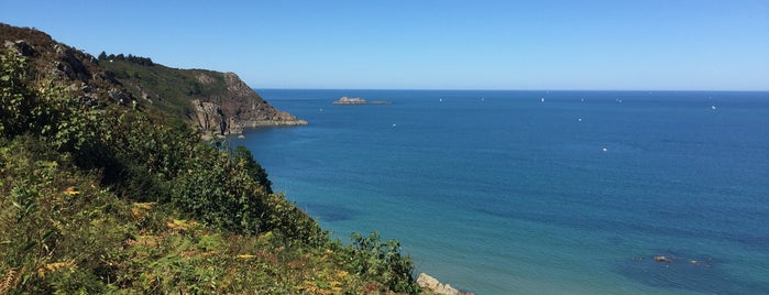 Sentier des Falaises is one of Lugares favoritos de Mael.