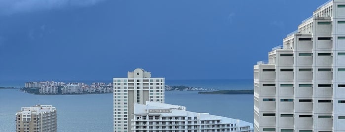EAST, Miami is one of สถานที่ที่ Carolina ถูกใจ.