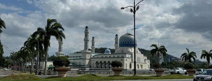 Masjid Bandaraya is one of Kota Kinabalu.