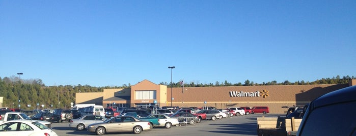 Walmart Supercenter is one of Lieux qui ont plu à Kurt.