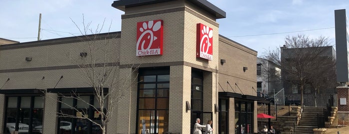 Chick-fil-A is one of Tempat yang Disukai Chester.