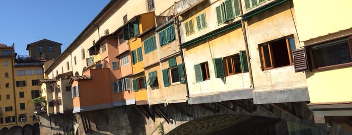 Ponte Vecchio is one of สถานที่ที่ Nancerella ถูกใจ.