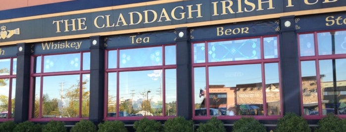 Claddagh Irish Pub is one of Lugares guardados de Alexandra.