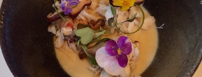 Farmhouse Inn Restaurant is one of Restaurants with Edible Flowers in Sonoma County.