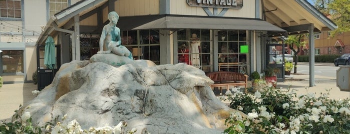 Little Mermaid Statue is one of Labor Day Weekend.