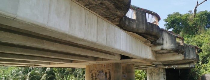Thawewong Bridge is one of Patong.