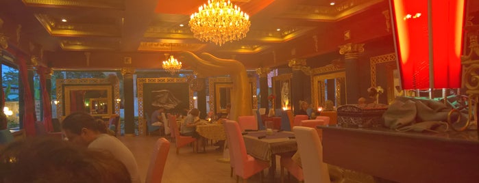 Norbu's Steak House is one of Куда сходить покушать.