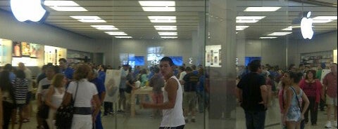 Apple Aventura is one of Apple Stores.