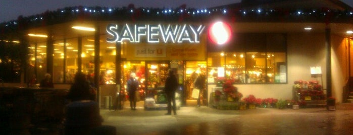 Safeway is one of Locais curtidos por Scott.