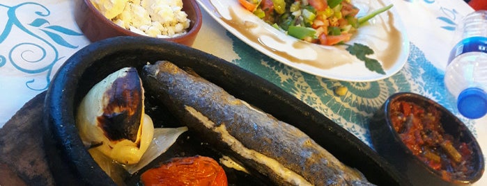 Şahin Tepesi Restaurant is one of Posti che sono piaciuti a Mahide.