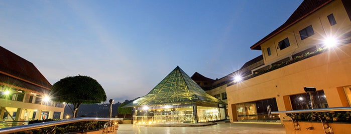 Kandy City Center (KCC) is one of Na Srí Lance s CK Mundo.