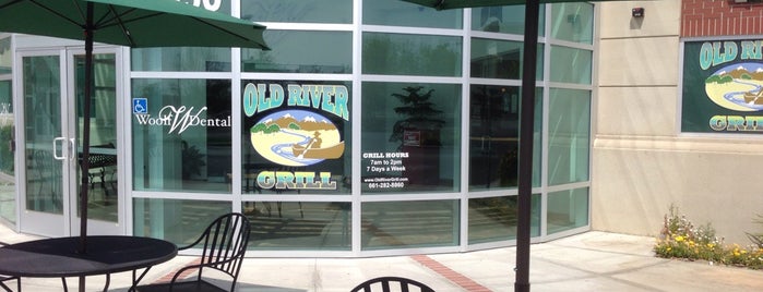 Old River Grill Cafe is one of Orte, die Keith gefallen.