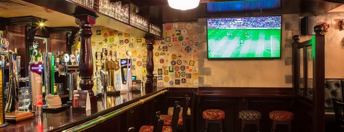 Drunken Duck Pub is one of Locais salvos de Alena.