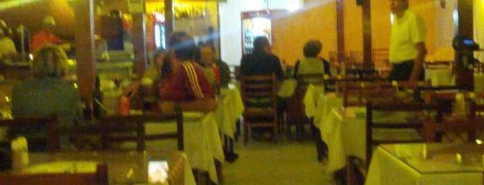 Paulo's Restaurante e Pizzaria is one of Guaruja.