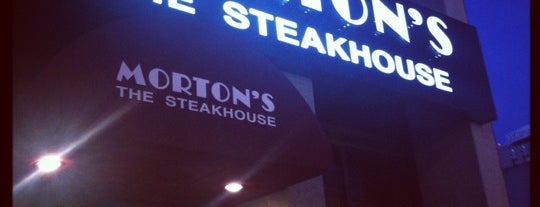 Morton's The Steakhouse is one of Locais curtidos por Lucas.