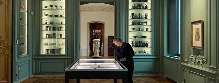 Fondazione Luigi Rovati is one of European Museum To-Do.