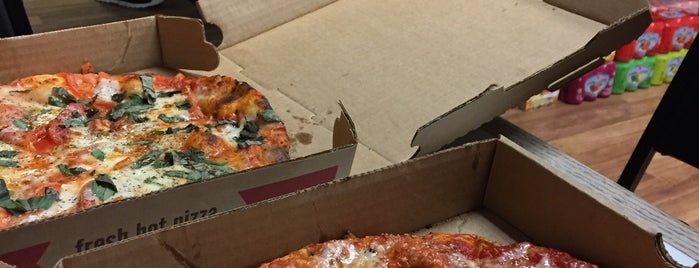 Isabella's Brick Oven Pizza & Panini is one of Noha : понравившиеся места.