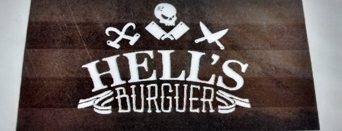 Hell's Burguer is one of Tempat yang Disukai Cristiane.