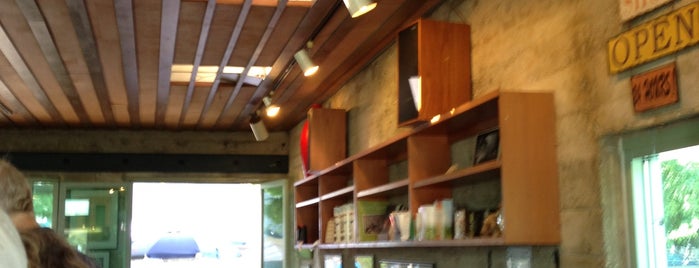 Main Street Coffee Roasting Company is one of Redwood city.