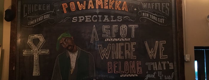 Powamekka Cafe is one of Lugares favoritos de Kat.