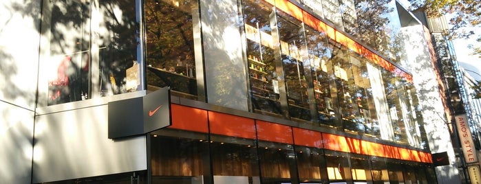 Nike Harajuku is one of 東京ココに行く！２.