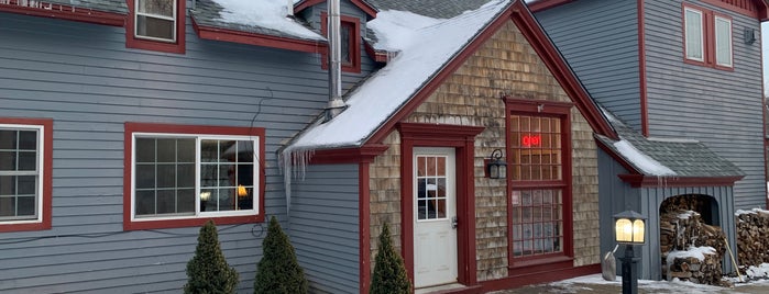 Doveberry Inn is one of Vermont.