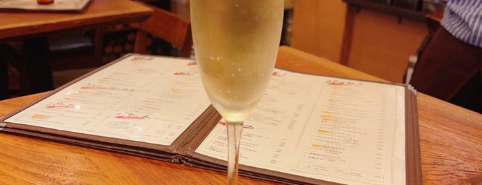 立飲・ビストロシン サンテ is one of 飲むとこ.