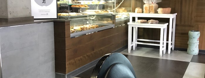 A Maquía is one of Must-visit Bakeries in Vigo.