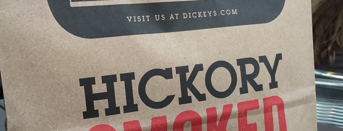 Dickey's Barbecue Pit is one of Lugares guardados de Dave.