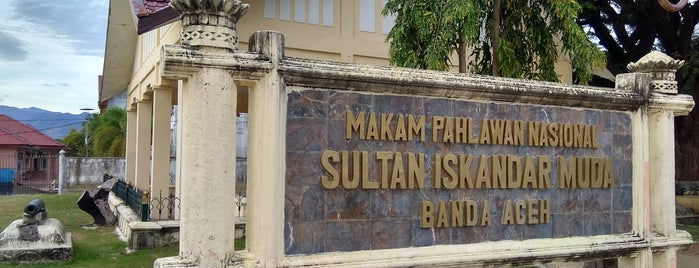 Makam Sultan Iskandar Muda is one of Kuta Raja #4square.