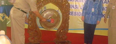 Kantor Bupati Kabupaten Tegal is one of SLAWI.