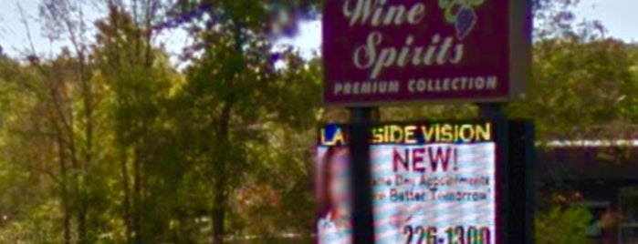 Fine Wine & Good Spirits is one of Marcia’s Liked Places.