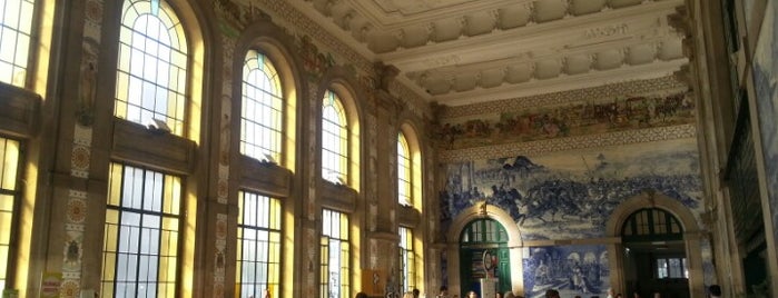 Estação Ferroviária de Porto-São Bento is one of Porto.